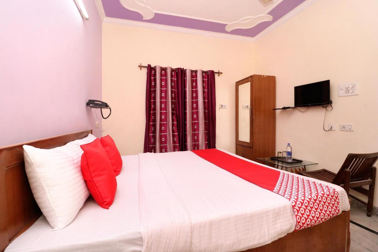 Oyo 28168 Regal 2 Chandigarh
