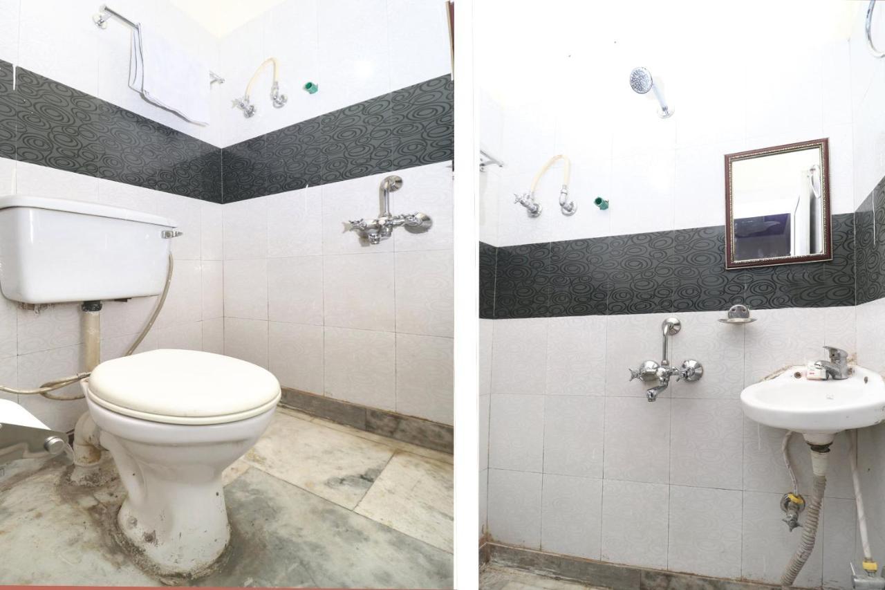 Oyo 28168 Regal 2 3* Chandigarh