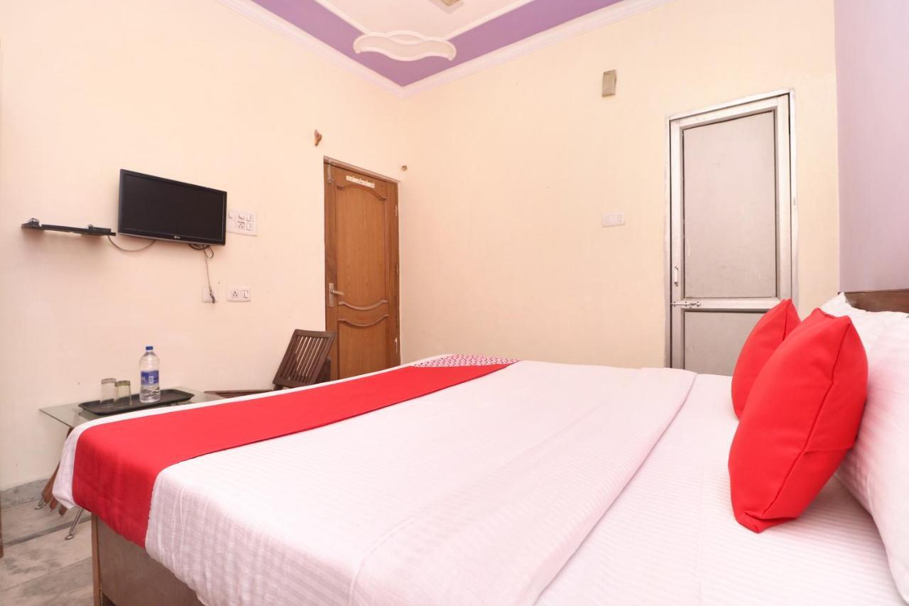 Oyo 28168 Regal 2 Hotel 3*
